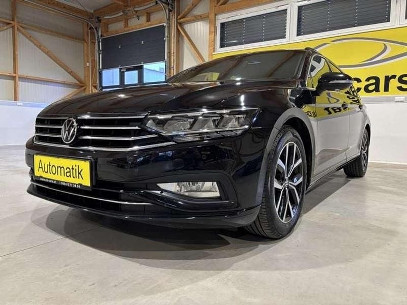 Gebraucht VW Passat R-line 150 PS (110 kW) 2022 Schwarz Kombi