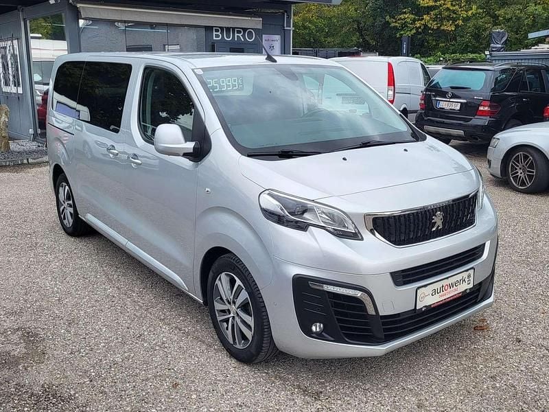 Silber Gebraucht 2016 Peugeot Traveller Active Van / Kleinbus | € 25.999 (Fairer Preis) - Bild 1/4