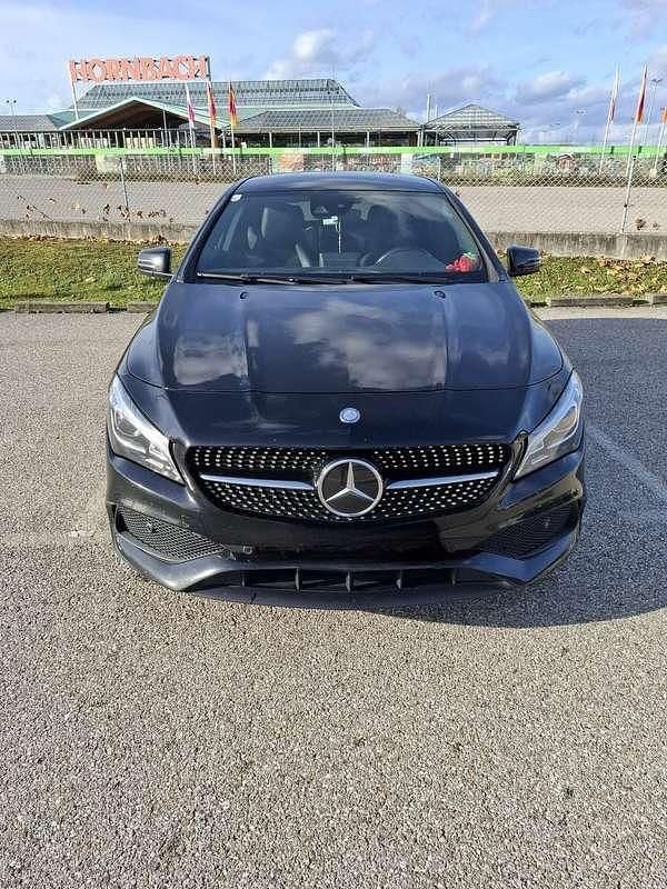 Gebraucht Mercedes CLA220 Shooting Brake AMG line 177 PS (130 kW) 2017 Kombi