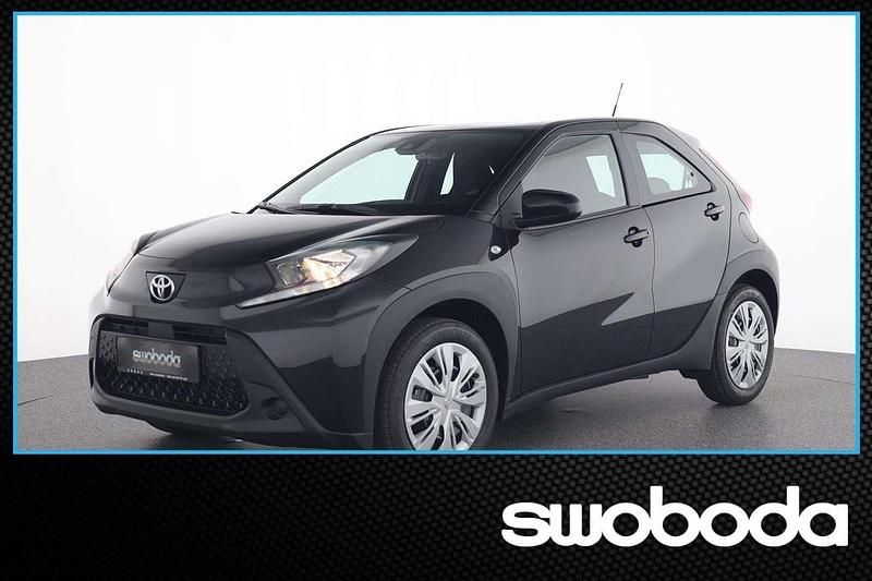 Night sky black schwarz Neu 2025 Toyota Aygo X Play SUV | € 16.980 (Fairer Preis) - Bild 1/4
