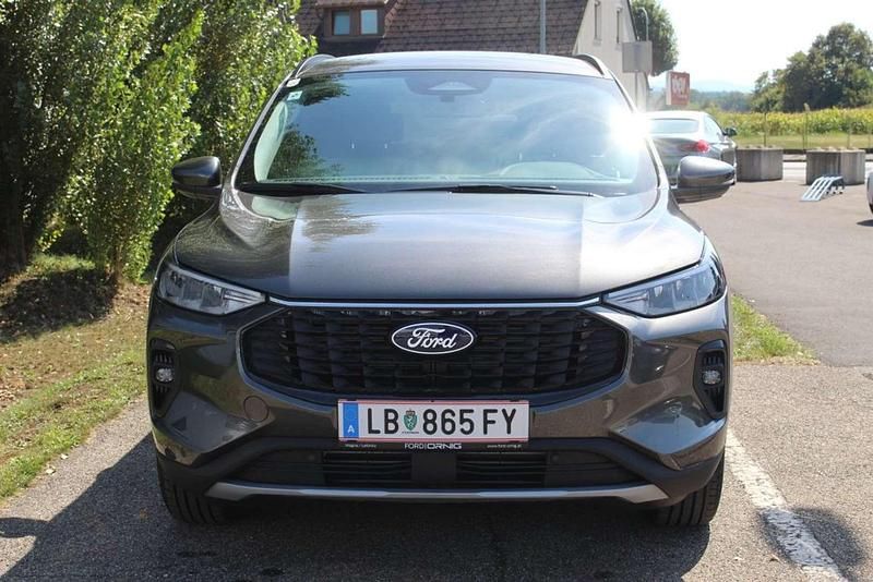 Gebraucht Ford Kuga Titanium 151 PS (111 kW) 2025 Grau SUV