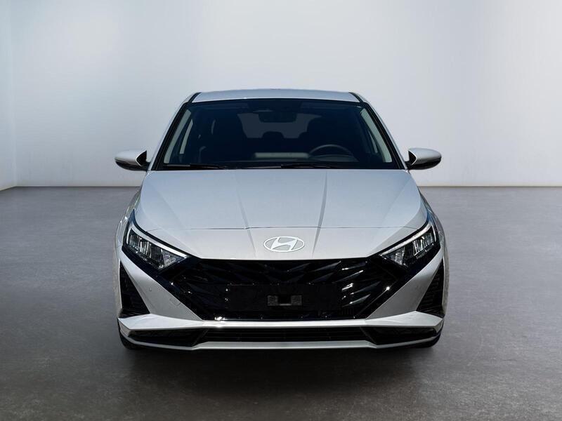 Grau Gebraucht 2024 Hyundai i20 Style Kleinwagen | € 23.601 (Teuer) - Bild 1/4