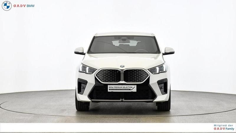 Gebraucht BMW iX2 Shadowline 150 kW (204 PS) 2025 Weiß SUV