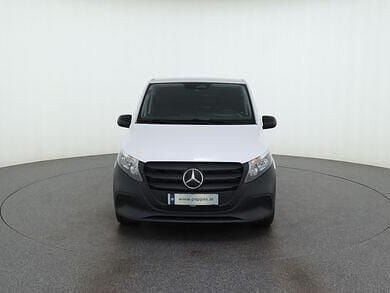 Gebraucht Mercedes Vito 163 PS (119 kW) 2026 Arktikweiß Van