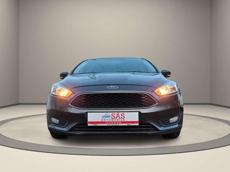 Gebraucht Ford Focus Trend 95 PS (69 kW) 2015 Grau Kombi