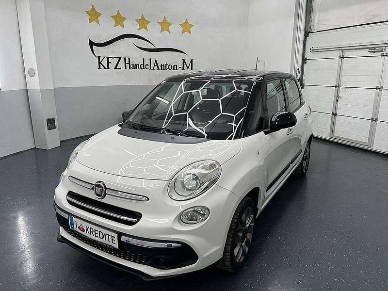 Weiß Gebraucht 2018 Fiat 500L Pop Star Van / Kleinbus | € 11.990 - Bild 1/4