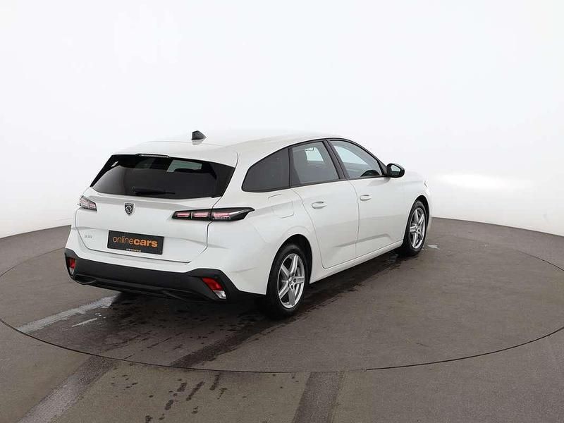 Gebraucht Peugeot 308 Active 131 PS (96 kW) 2022 Weiß Kombi