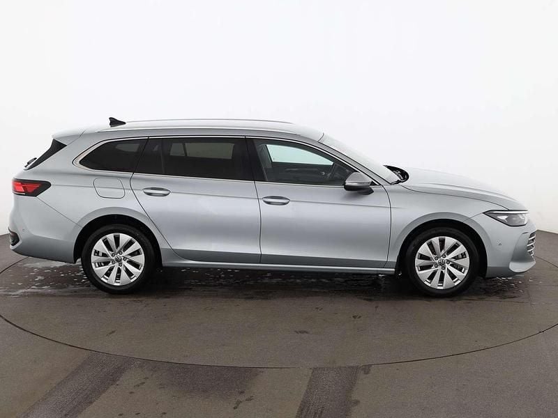 Gebraucht VW Passat Business 193 PS (141 kW) 2024 Silber Kombi