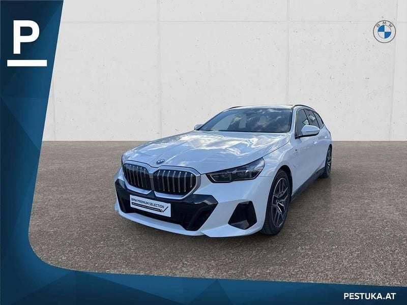 Weiß Gebraucht 2024 BMW 530e Efficient Dynamics Kombi | € 59.890 - Bild 1/4
