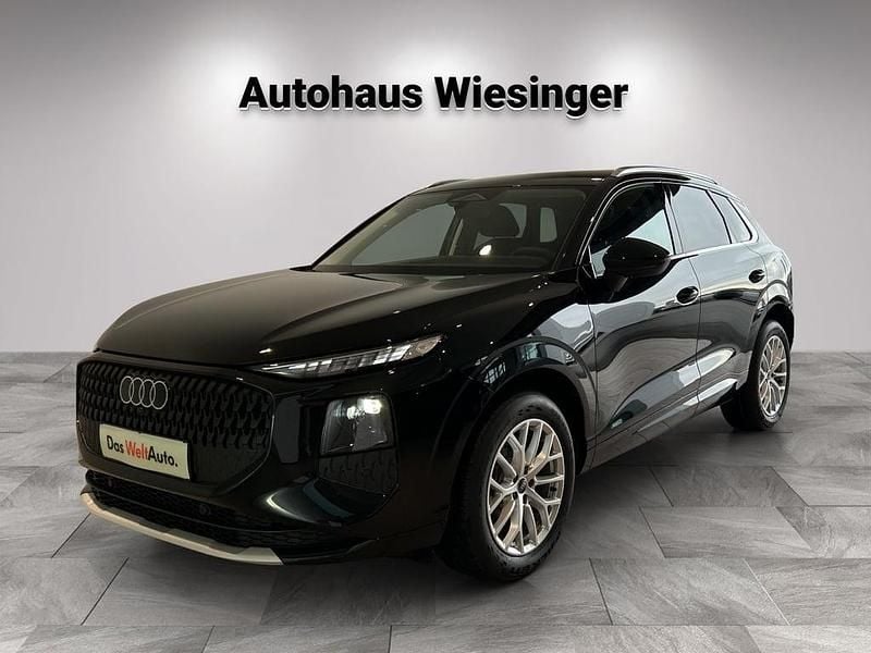 Neu Audi Q3 150 PS (110 kW) 2026 Schwarz  metallicperleffektno SUV