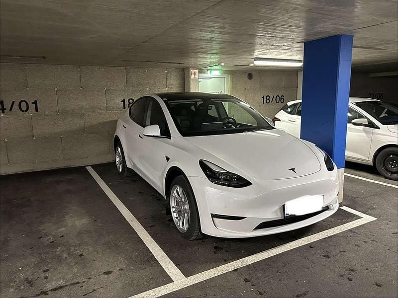 Gebraucht 2022 Tesla Model Y Long Range AWD SUV | € 32.900 (Etwas zu teuer) - Bild 1/4