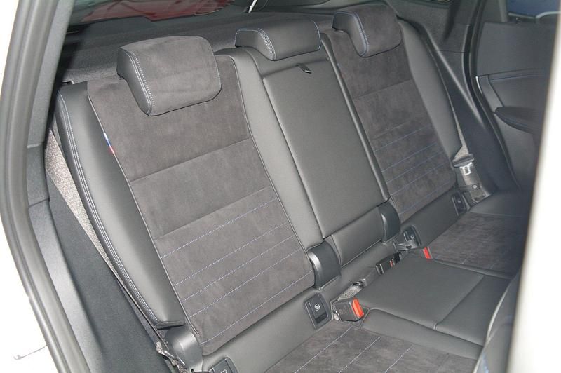 Gebraucht BMW iX1 Shadowline 200 kW (272 PS) 2023 Alpinweiß SUV