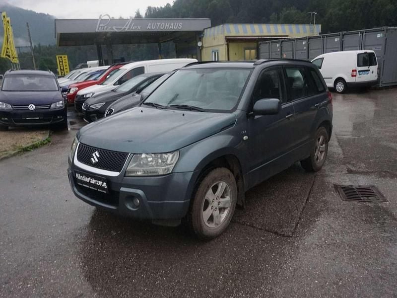 Gebraucht Suzuki Grand Vitara 129 PS (94 kW) 2009 Grau SUV