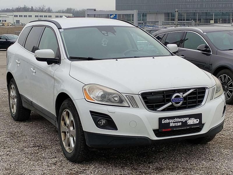 Gebraucht Volvo XC60 Momentum 163 PS (119 kW) 2009 Weiß SUV