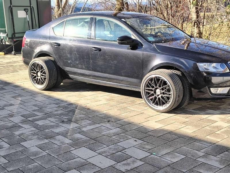 Gebraucht Skoda Octavia GreenLine 110 PS (80 kW) 2014 Schwarz Kleinwagen