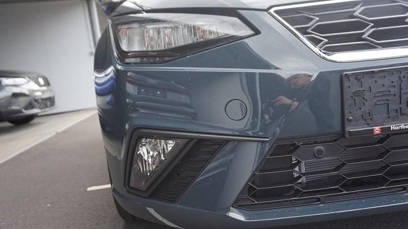 Neu Seat Ibiza FR 95 PS (69 kW) 2025 Dunkelblau  normal Kleinwagen