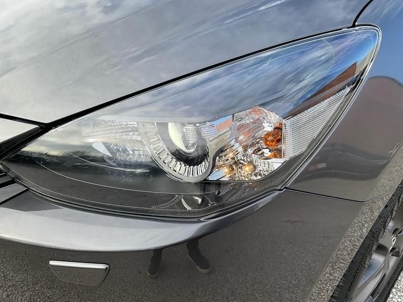 Gebraucht Mazda 2 Center-Line 75 PS (55 kW) 2023 Grau Kleinwagen