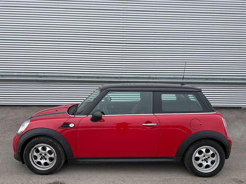 Gebraucht Mini Cooper 75 PS (55 kW) 2011 Rot Kleinwagen