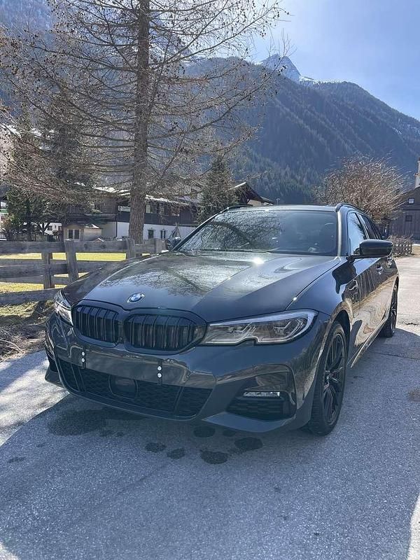 Gebraucht BMW 330 M Sport 184 PS (135 kW) 2020 Kombi