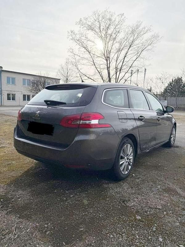 Gebraucht Peugeot 308 SW 120 PS (88 kW) 2018 Kombi