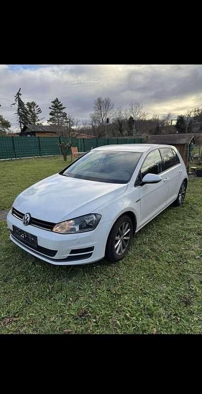 Gebraucht VW Golf VII LOUNGE 86 PS (63 kW) 2015 Limousine