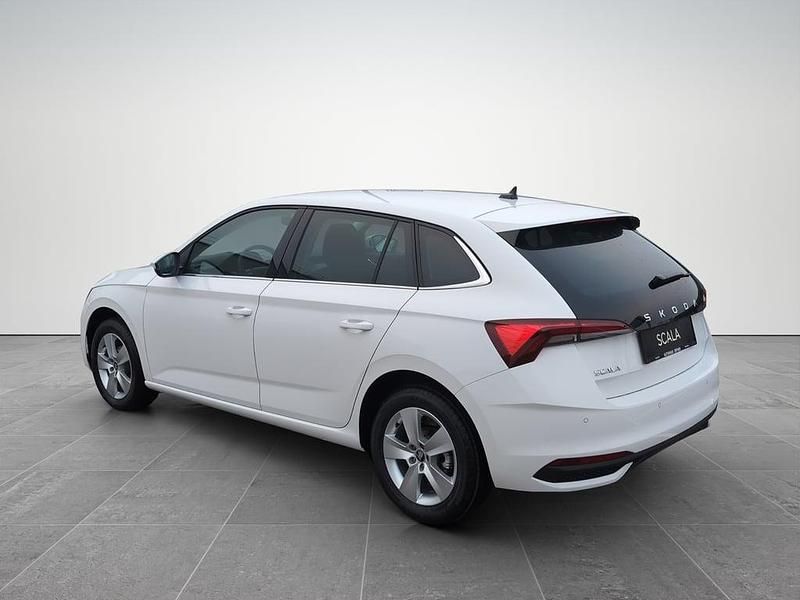 Neu Skoda Scala Selection 95 PS (69 kW) 2026 Weiss  normal Kleinwagen