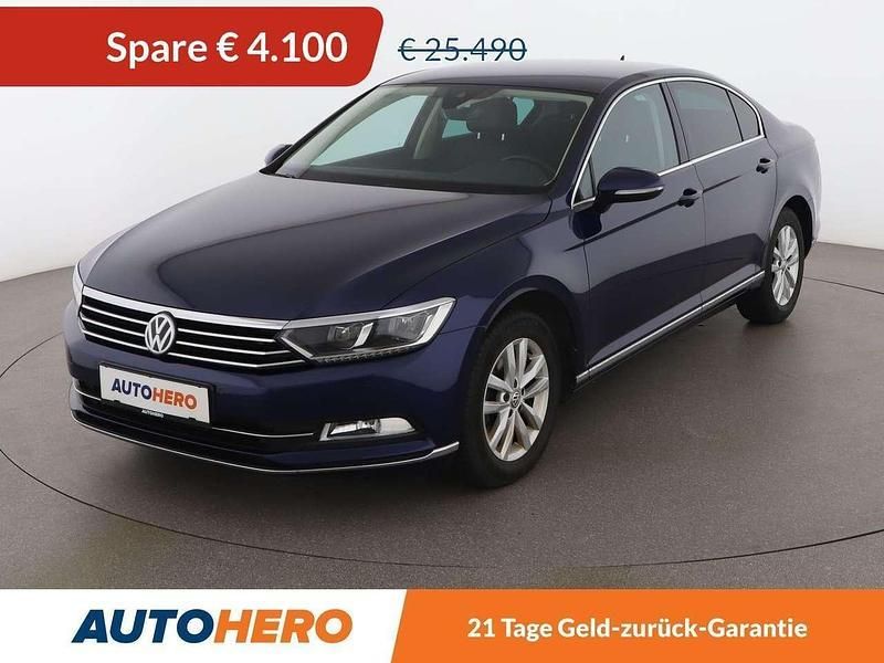 Blau Gebraucht 2019 VW Passat Highline Limousine | € 21.390 (Superpreis) - Bild 1/3