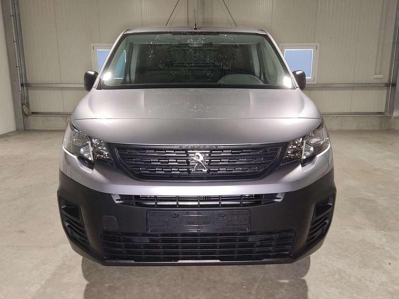 Neu Peugeot Partner 131 PS (96 kW) 2025 Grau Van / Kleinbus
