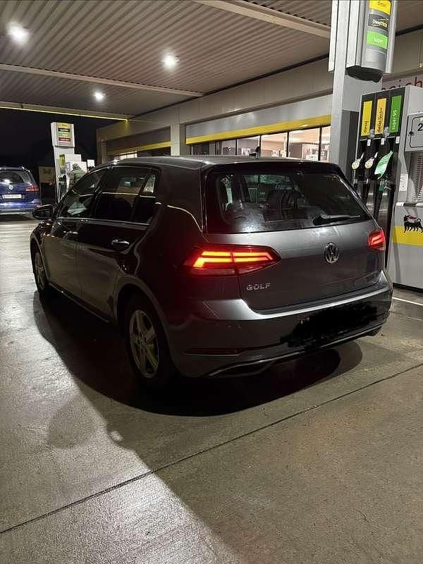 Gebraucht VW Golf VII 90 PS (66 kW) 2018 Limousine