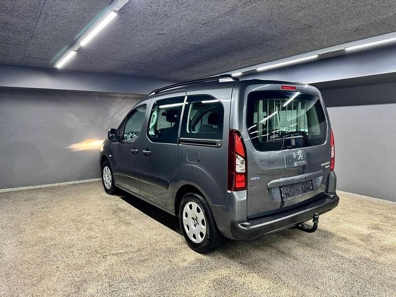 Gebraucht Peugeot Partner Tepee 99 PS (72 kW) 2015 Grau Van / Kleinbus