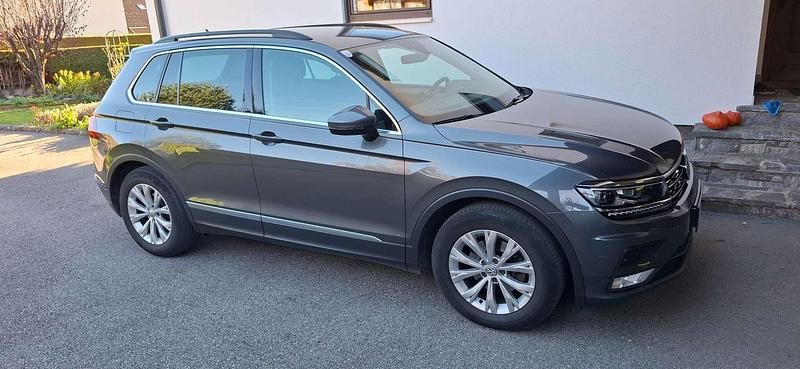 Gebraucht 2017 VW Tiguan Comfortline SUV | € 18.500 (Etwas zu teuer) - Bild 1/4