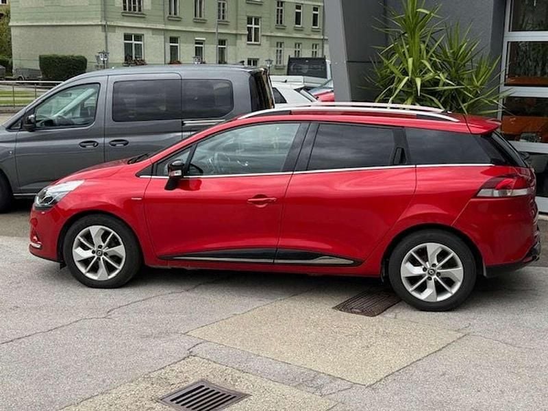 Gebraucht Renault Clio GrandTour LIMITED 90 PS (66 kW) 2017 Rot Kombi