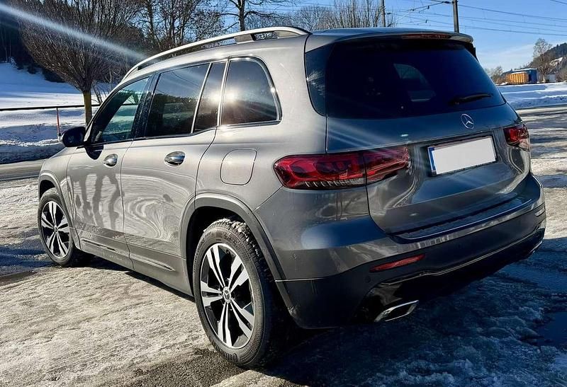 Gebraucht Mercedes GLB200 150 PS (110 kW) 2021 Grau SUV