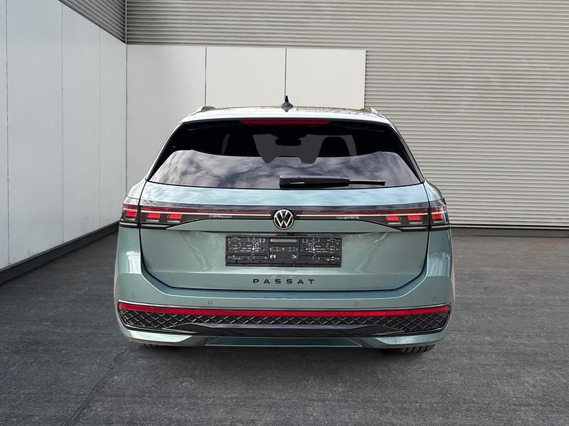Neu VW Passat R-line 265 PS (194 kW) 2025 Kombi