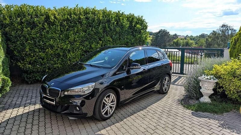 Schwarz Gebraucht 2018 BMW 218 M Sport Kombi | € 16.000 (Superpreis) - Bild 1/4