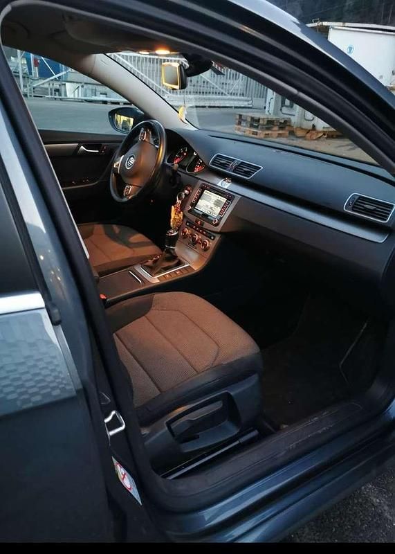 Gebraucht VW Passat Trendline 105 PS (77 kW) 2014 Grau Kombi