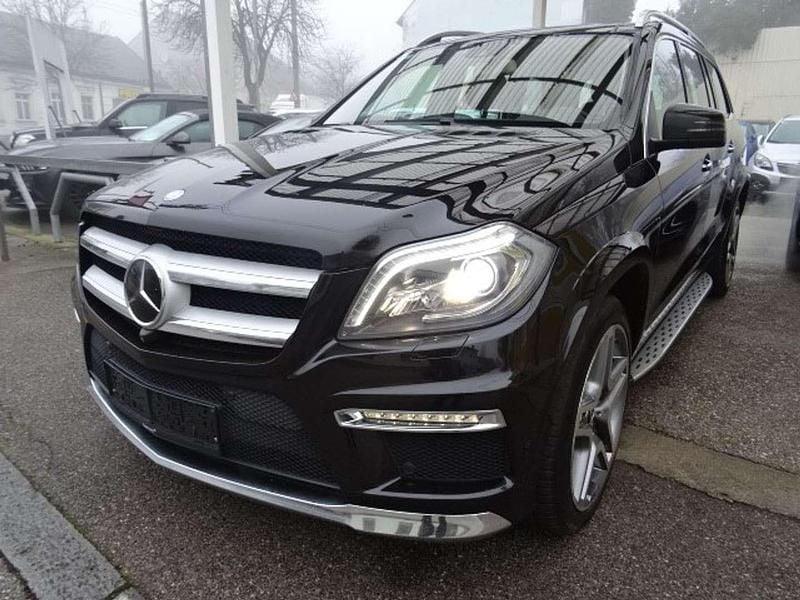 Schwarz Gebraucht 2013 Mercedes GL350 SUV | € 31.990 - Bild 1/4