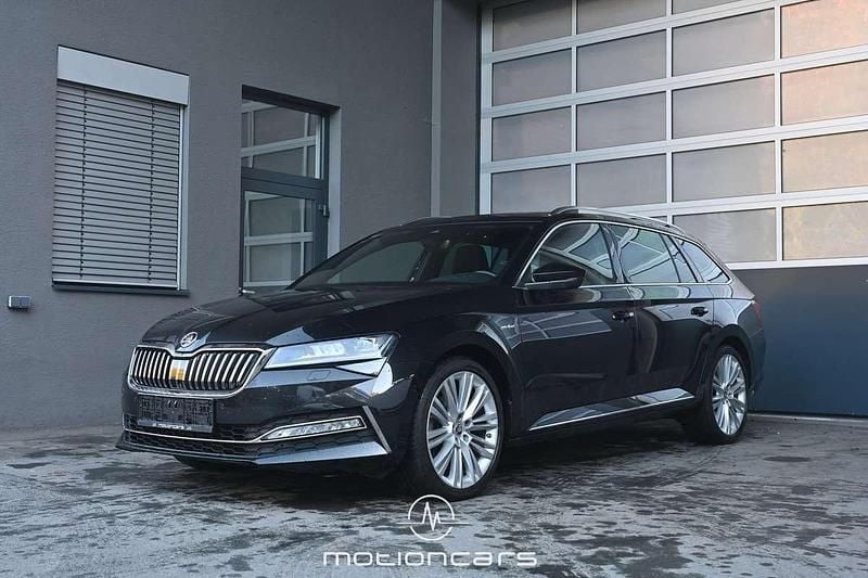 Schwarz Gebraucht 2022 Skoda Superb LAURIN & KLEMENT Kombi | € 27.980 (Etwas zu teuer) - Bild 1/4