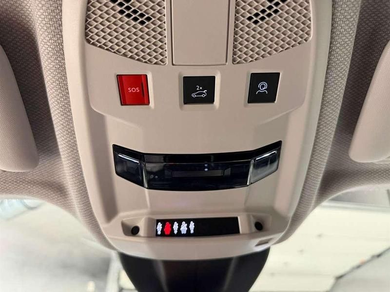 Gebraucht Jeep Avenger EV Altitude 114 kW (156 PS) 2023 Rot SUV