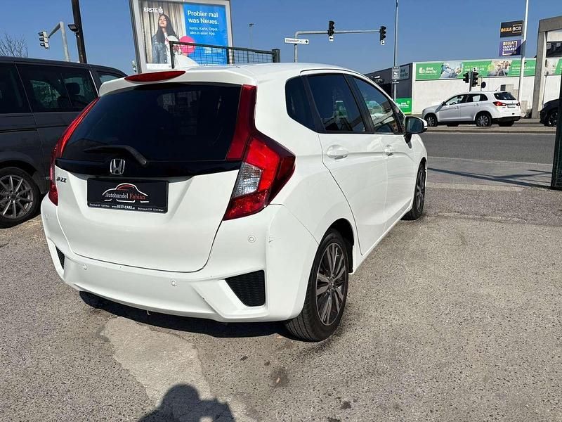 Gebraucht Honda Jazz Elegance 102 PS (75 kW) 2017 Weiß Kleinwagen
