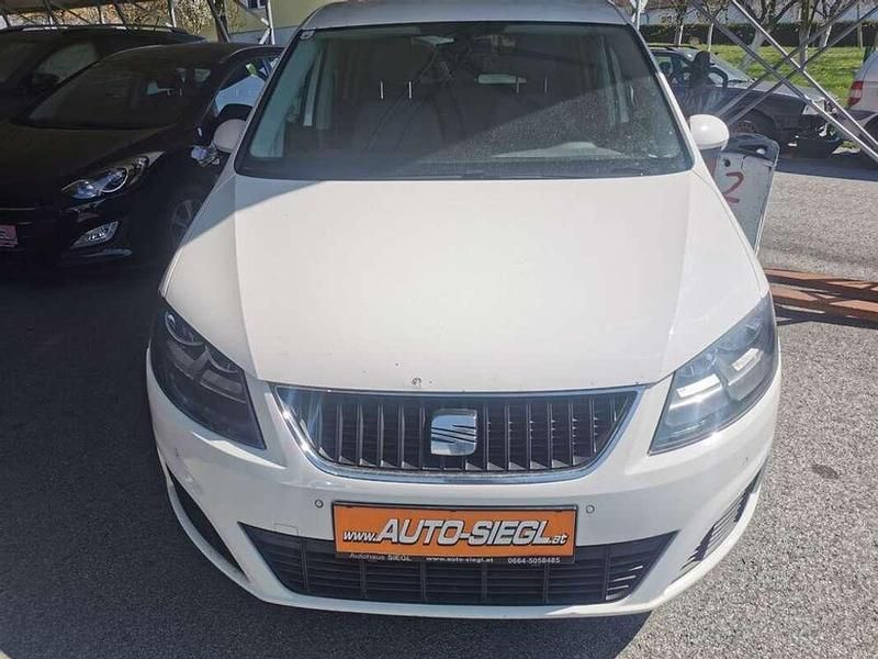 Weiß Gebraucht 2013 Seat Alhambra Reference Van / Kleinbus | € 4.850 - Bild 1/4