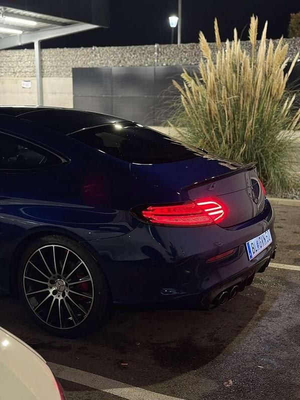 Gebraucht Mercedes C300 AMG line 258 PS (189 kW) 2019 Blau Coupé