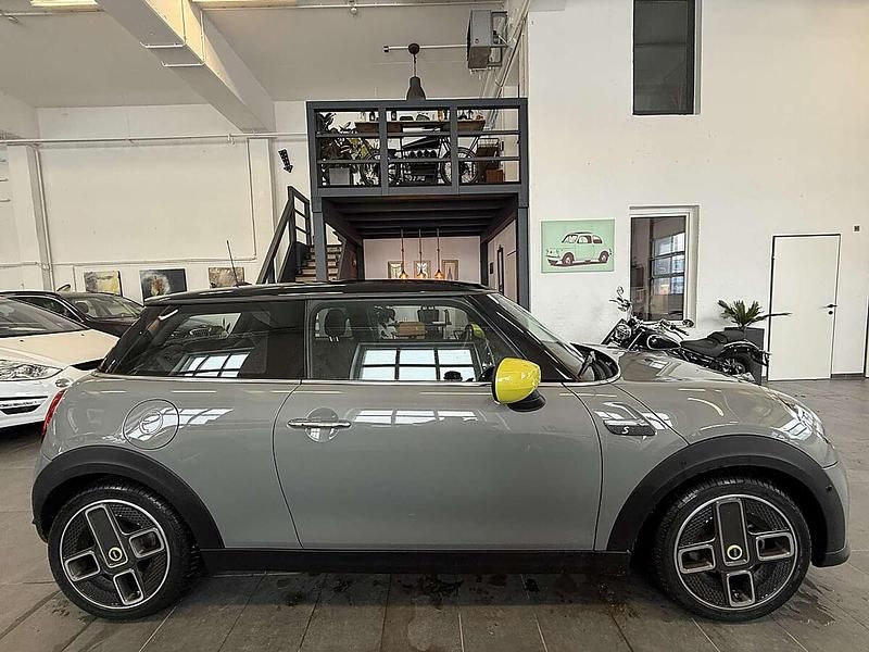 Gebraucht Mini Cooper SE 135 kW (184 PS) 2021 Grau Kleinwagen