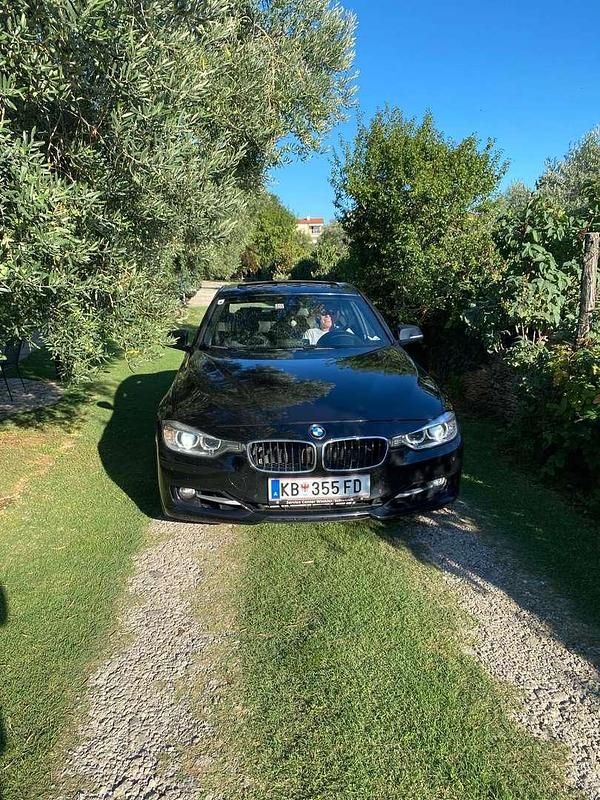 Gebraucht BMW 335 306 PS (225 kW) 2012 Schwarz Limousine