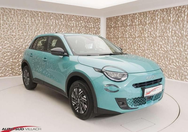 Neu Fiat 600 136 PS (100 kW) 2025 Blau Limousine