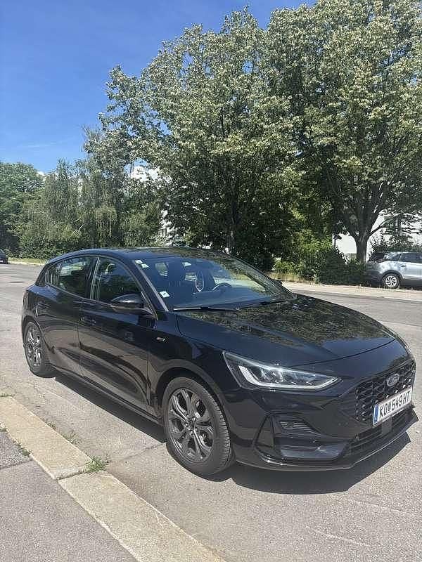 Gebraucht Ford Focus ST-Line 125 PS (91 kW) 2022 Schwarz Kleinwagen