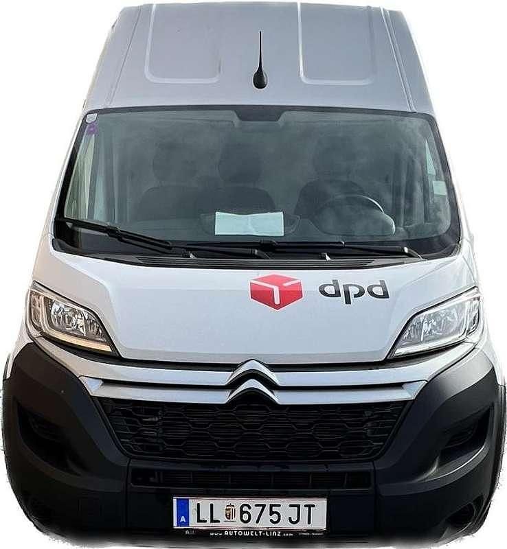 Weiß Gebraucht 2023 Citroën Jumper Comfort Van / Kleinbus | € 29.990 (Etwas zu teuer) - Bild 1/4