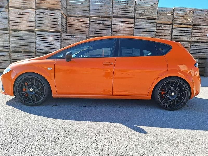 Orange Gebraucht 2012 Cupra Leon Limousine | € 9.000 - Bild 1/4