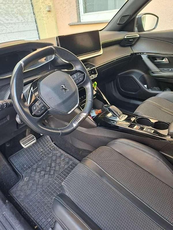 Schwarz Gebraucht 2021 Peugeot 2008 S SUV | € 18.400 (Fairer Preis) - Bild 1/2