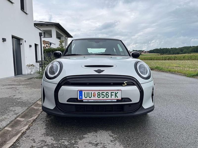Gebraucht Mini Cooper SE 135 kW (184 PS) 2021 Silber Kleinwagen